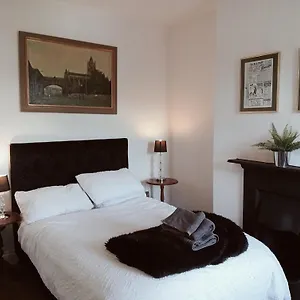 Canal Side Privatunterkunft